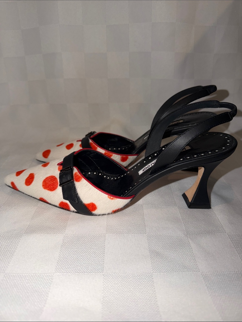 Sz 37 6.5 Manolo Blahnik Creosli Red White Calf Hair Polka Dot Slingback Heels